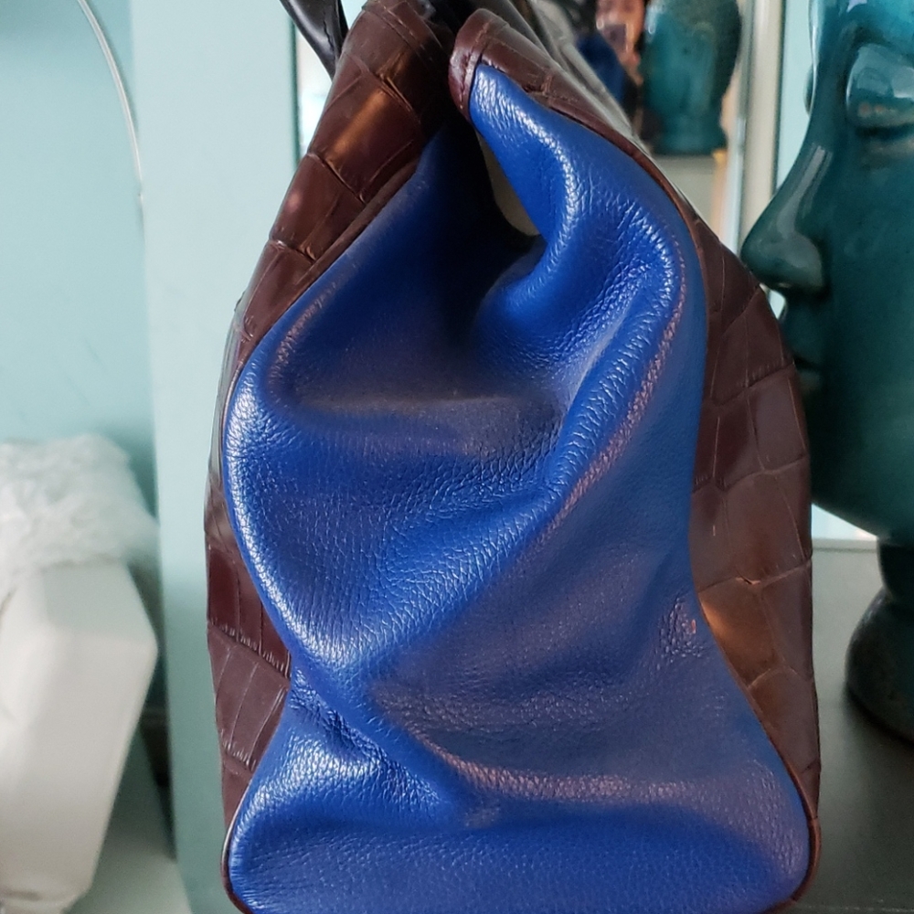 Handbag - Picture 3 of 4